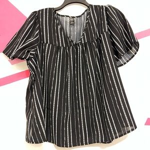 Plus Keyhole Neckline Butterfly Sleeve Sequin Decor Blouse